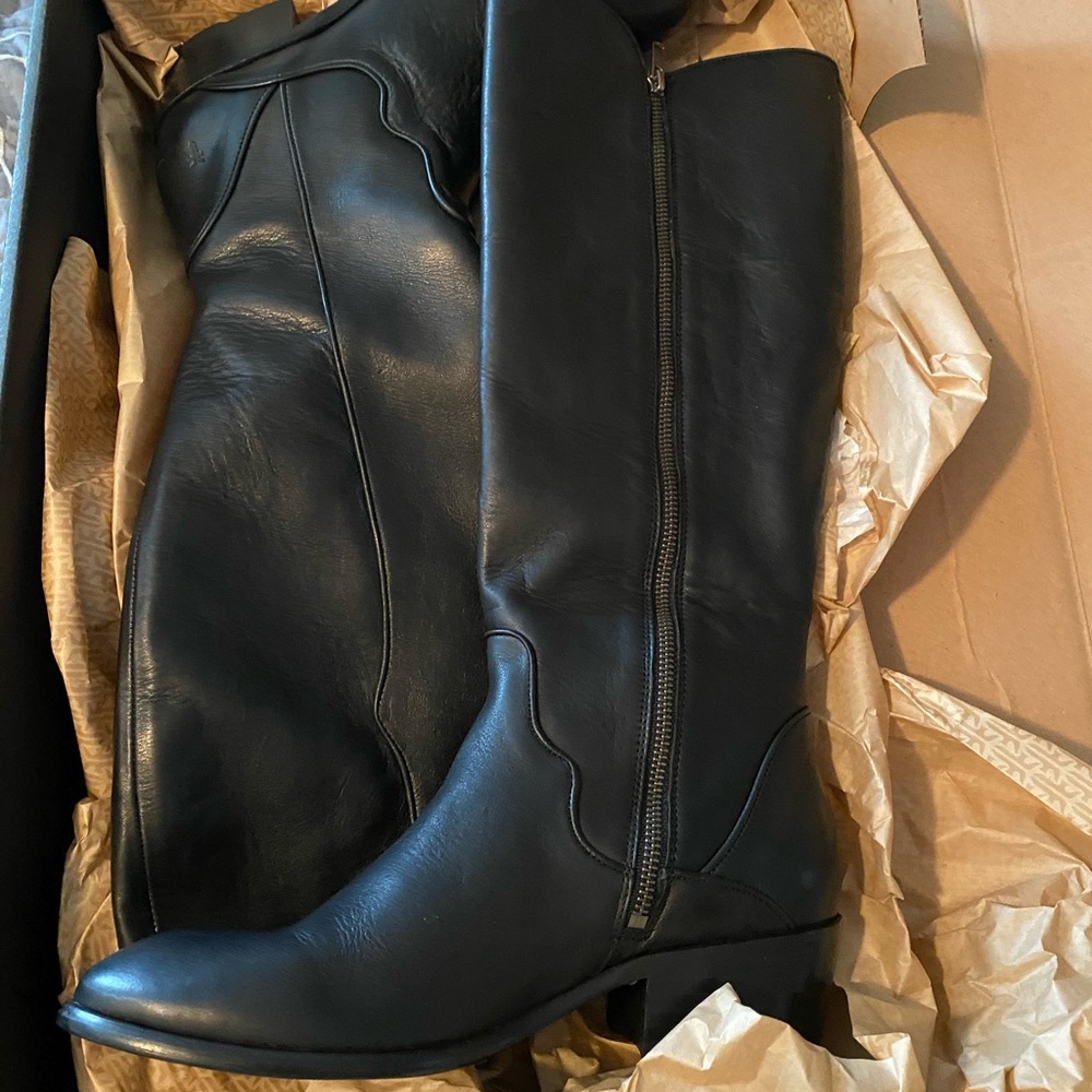 Frye boots, size 10 - Picture 4 of 5